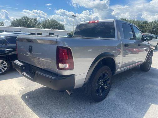 2024 RAM 1500 Classic Warlock Crew Cab 4x2 5'7' Box