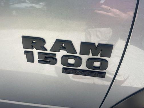 2024 RAM 1500 Classic Warlock Crew Cab 4x2 5'7' Box