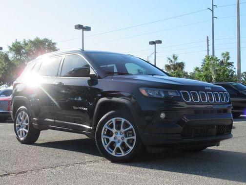 2024 Jeep Compass Latitude Lux