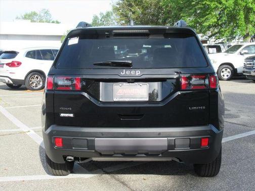 Diamond Black Crystal Pearlcoat 2026 Jeep Cherokee Limited