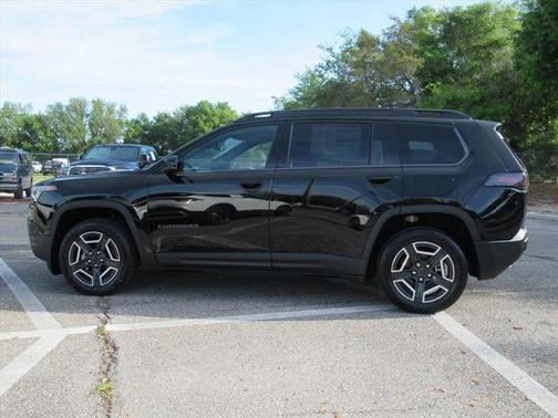 Diamond Black Crystal Pearlcoat 2026 Jeep Cherokee Limited