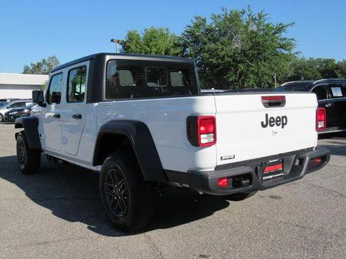 Bright White Clearcoat 2026 Jeep Gladiator Sport