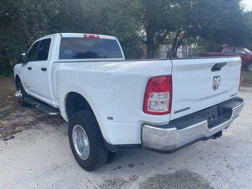 2024 RAM 3500 Big Horn Crew Cab 4x4 8' Box