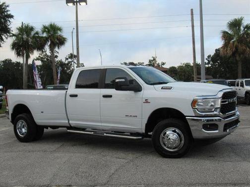 2024 RAM 3500 Big Horn Crew Cab 4x4 8' Box