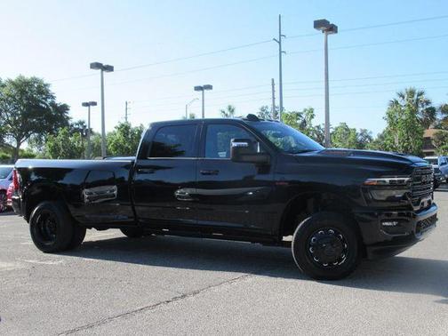 2025 RAM 3500 Laramie Crew Cab 4x4 8' Box