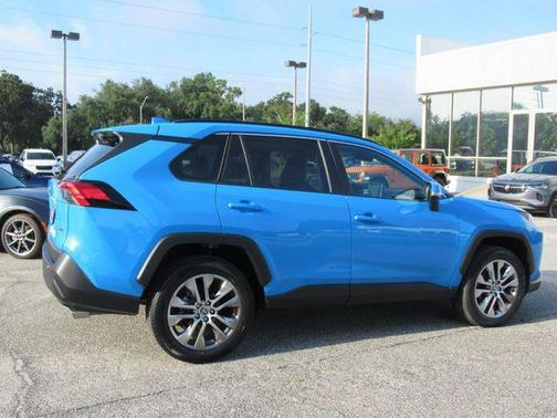 2021 Toyota RAV4 XLE Premium