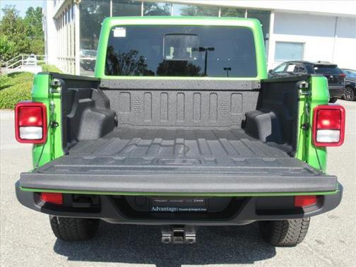 2025 Jeep Gladiator Nighthawk