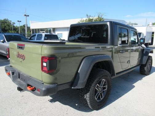 41 2026 Jeep Gladiator Mojave 4x4