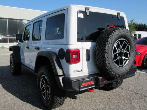 Bright White Clearcoat 2026 Jeep Wrangler Rubicon
