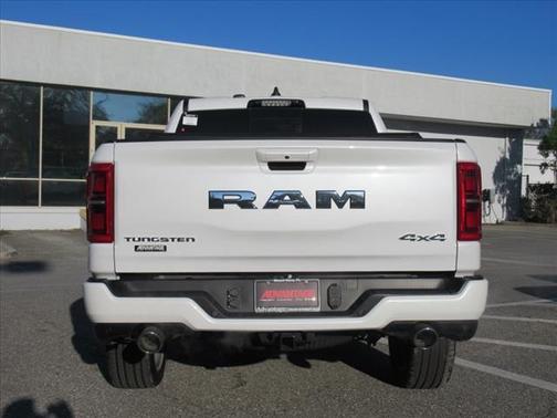 2025 RAM 1500 ST