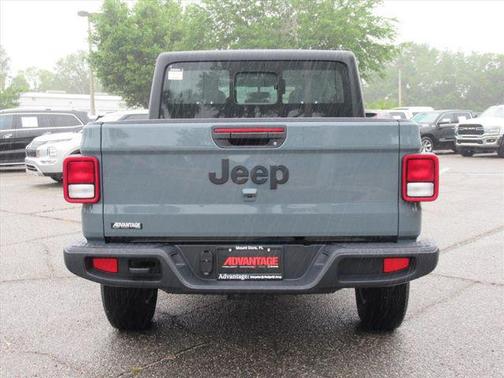 Anvil Clearcoat 2026 Jeep Gladiator Sport