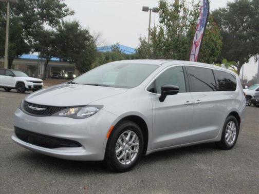 2026 Chrysler Voyager LX