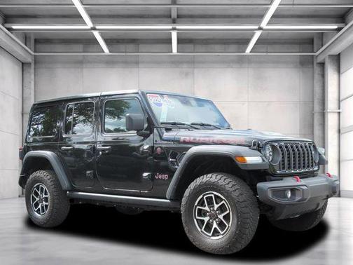 Black Clearcoat 2025 Jeep Wrangler Rubicon