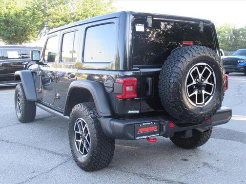 Black Clearcoat 2025 Jeep Wrangler Rubicon
