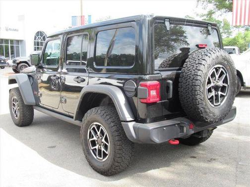 Black Clearcoat 2025 Jeep Wrangler Rubicon
