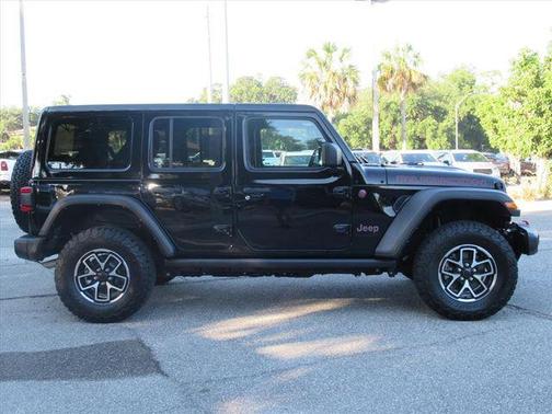 Black Clearcoat 2025 Jeep Wrangler Rubicon