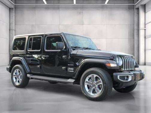 Black Clearcoat 2021 Jeep Wrangler Unlimited Sahara
