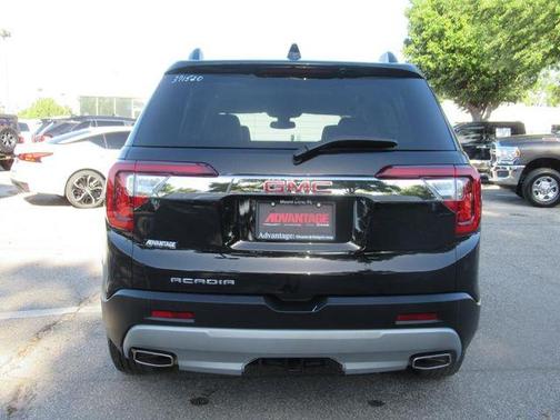 2023 GMC Acadia FWD SLT