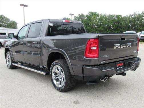 Granite Crystal Metallic Clearcoat 2026 RAM 1500 Big Horn/Lone Star
