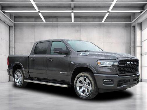 Granite Crystal Metallic Clearcoat 2026 RAM 1500 Big Horn/Lone Star