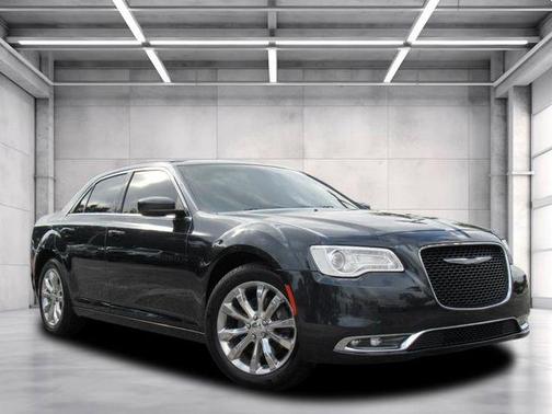 2016 Chrysler 300 S