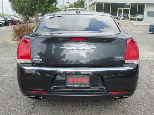 2016 Chrysler 300 S