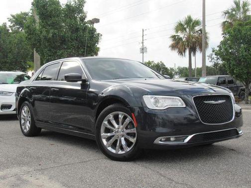 2016 Chrysler 300 S