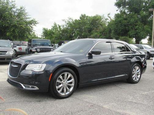2016 Chrysler 300 S