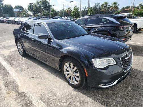 2016 Chrysler 300 S