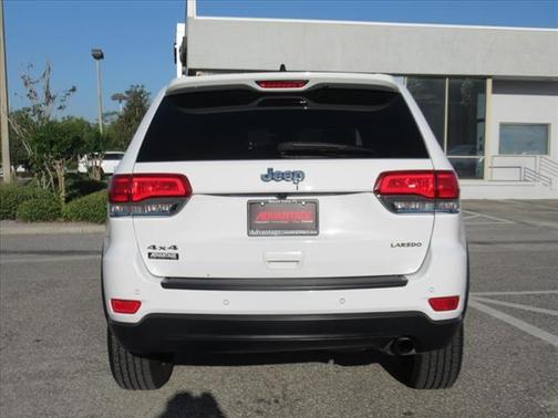 2019 Jeep Grand Cherokee Laredo