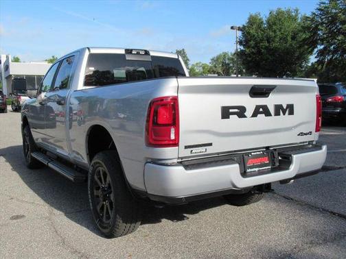 Silver Zynith 2026 RAM 2500 Big Horn Crew Cab 4x4 6'4' Box