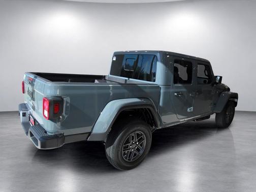 Anvil Clearcoat 2026 Jeep Gladiator Sport S