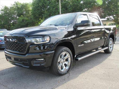 Diamond Black Crystal Pearlcoat 2026 RAM 1500 Big Horn/Lone Star