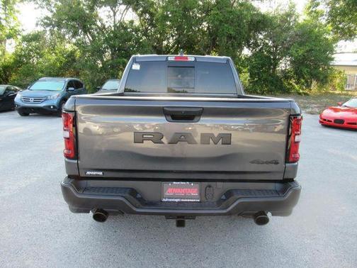 2025 RAM 1500 Warlock Crew Cab 4x4 5'7' Box