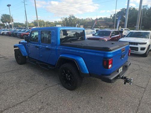 2025 Jeep Gladiator Nighthawk