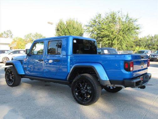 2025 Jeep Gladiator Nighthawk