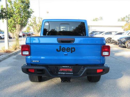 2025 Jeep Gladiator Nighthawk