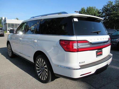 Pristine White 2021 Lincoln Navigator Reserve
