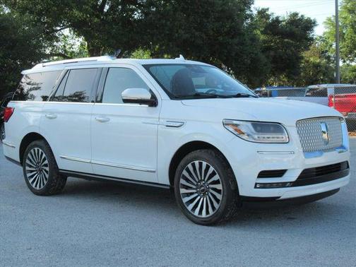 Pristine White 2021 Lincoln Navigator Reserve