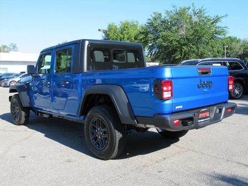 Hydro Blue Pearlcoat 2026 Jeep Gladiator Sport