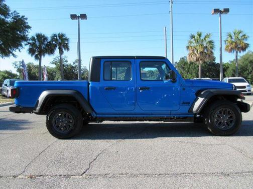 Hydro Blue Pearlcoat 2026 Jeep Gladiator Sport