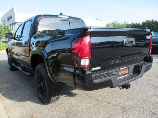 Midnight Black Metallic 2022 Toyota Tacoma SR5