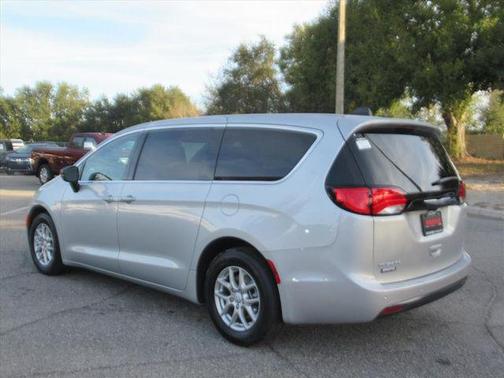 2026 Chrysler Voyager LX