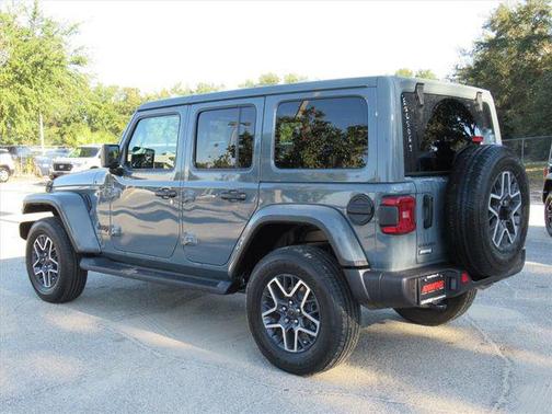 2026 Jeep Wrangler 4-Door Sahara 4x4