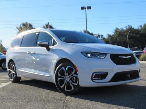 2026 Chrysler Pacifica Pinnacle FWD