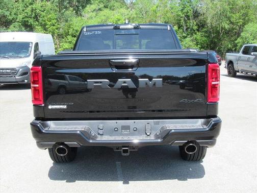 Diamond Black Crystal Pearlcoat 2026 RAM 1500 Limited