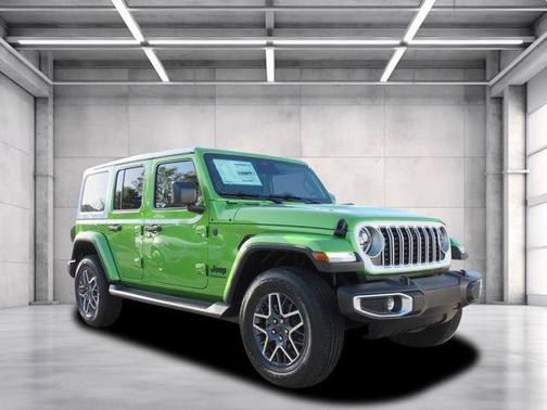 2026 Jeep Wrangler 4-Door Sahara 4x4