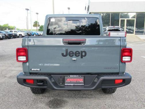 2025 Jeep Gladiator High Tide