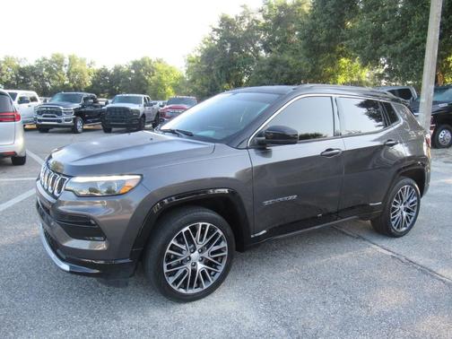 Granite Crystal Metallic Clearcoat 2023 Jeep Compass Limited