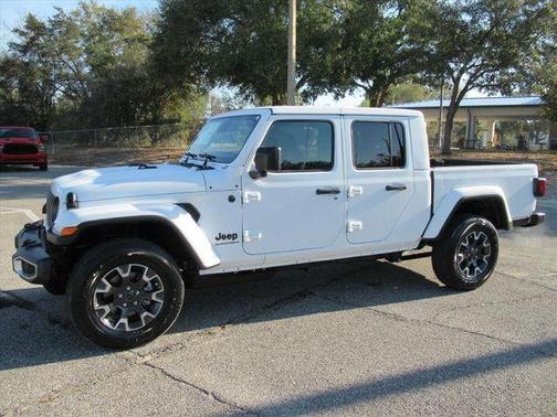 2026 Jeep Gladiator Sahara 4x4